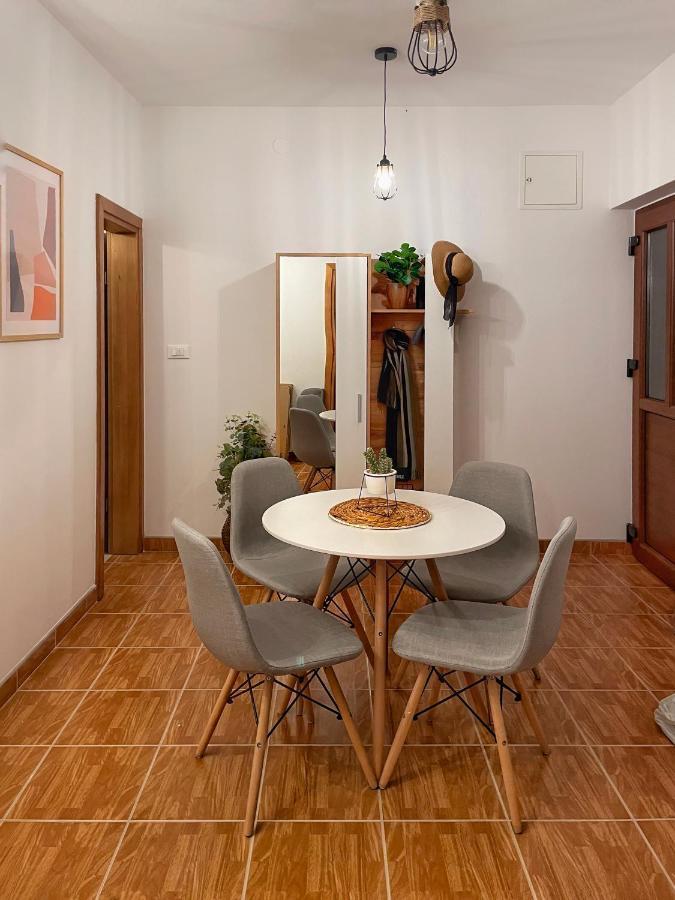 Studio Central Square Госпич Экстерьер фото