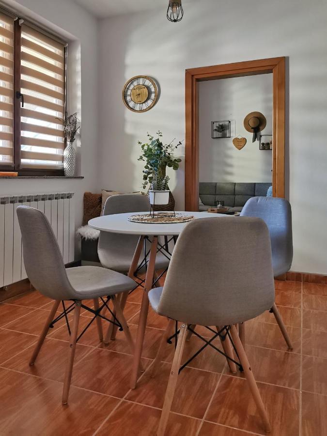 Studio Central Square Госпич Экстерьер фото